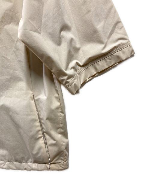 OAKLEY（オークリー）OAKLEY (オークリー) 90-00's S/S メタルロゴシャツ ベージュ サイズ:Mの古着・服飾アイテム