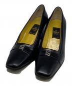 FENDIフェンディ）の古着「スクエアトゥーパンプス FFロゴ」｜ブラック