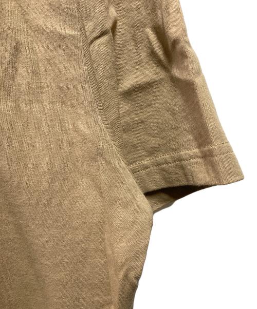 SUPREME（シュプリーム）SUPREME (シュプリーム) Capital S/S Top ベージュ サイズ:Ｓの古着・服飾アイテム