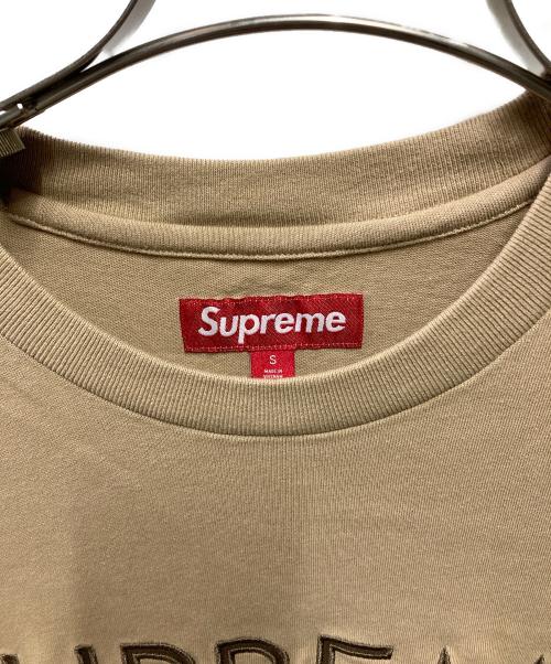 SUPREME（シュプリーム）SUPREME (シュプリーム) Capital S/S Top ベージュ サイズ:Ｓの古着・服飾アイテム