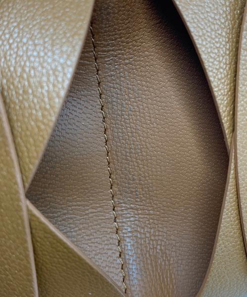 MOLINI（モリニ）MOLINI (モリニ) Bifold Compact Wallet ブラウンの古着・服飾アイテム