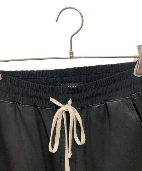 DANKE SCHON（ダンケ シェーン）DANKE SCHON (ダンケ シェーン) PREMIUM COATING WIDE POCKET PANTS ブラック サイズ:30の古着・服飾アイテム