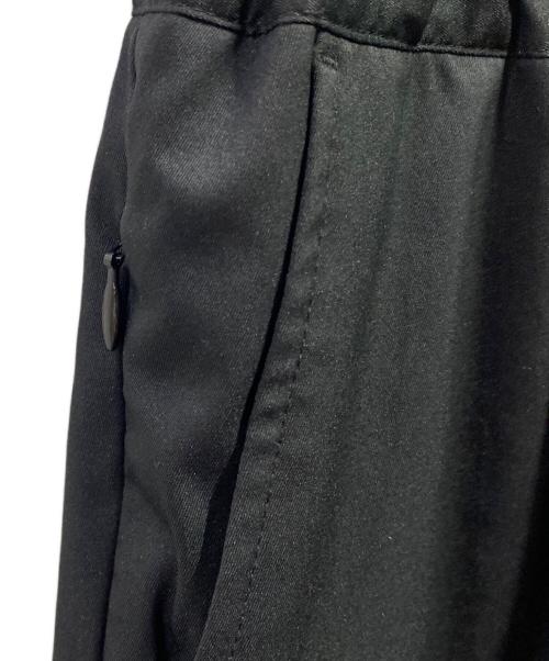 macqlo（マックロ）macqlo (マックロ) ultimex one tuck tapered easy pants ブラック サイズ:LLの古着・服飾アイテム