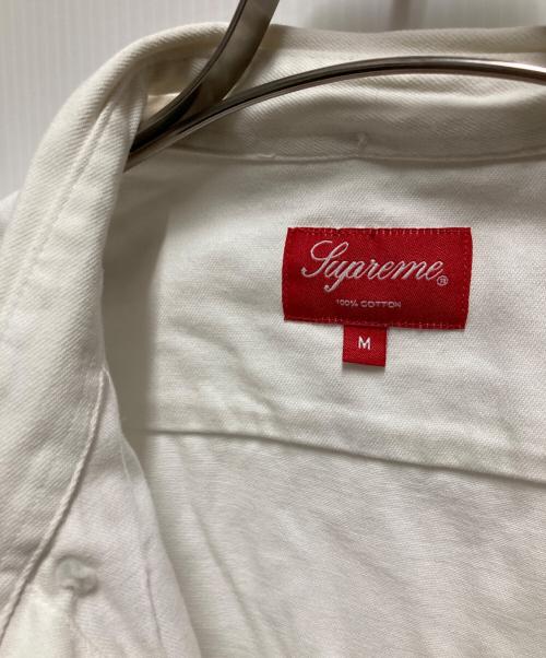 SUPREME（シュプリーム）SUPREME (シュプリーム) アームロゴボタンダウンシャツ ホワイト サイズ:Ｍの古着・服飾アイテム