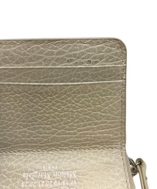 Maison Margiela（メゾンマルジェラ）Maison Margiela (メゾンマルジェラ) 2つ折り財布 ベージュの古着・服飾アイテム