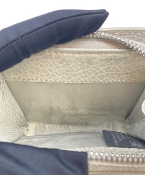 Maison Margiela（メゾンマルジェラ）Maison Margiela (メゾンマルジェラ) 2つ折り財布 ベージュの古着・服飾アイテム