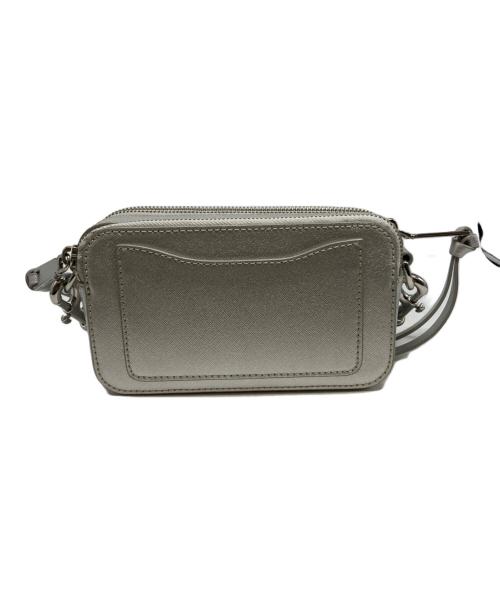MARC JACOBS（マークジェイコブス）MARC JACOBS (マークジェイコブス) スナップショットショルダーバッグ シルバーの古着・服飾アイテム