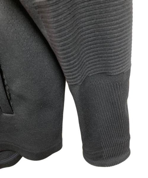 DESCENTE（デサント）DESCENTE (デサント) フュージョンニットフーディ ブラック サイズ:Sの古着・服飾アイテム