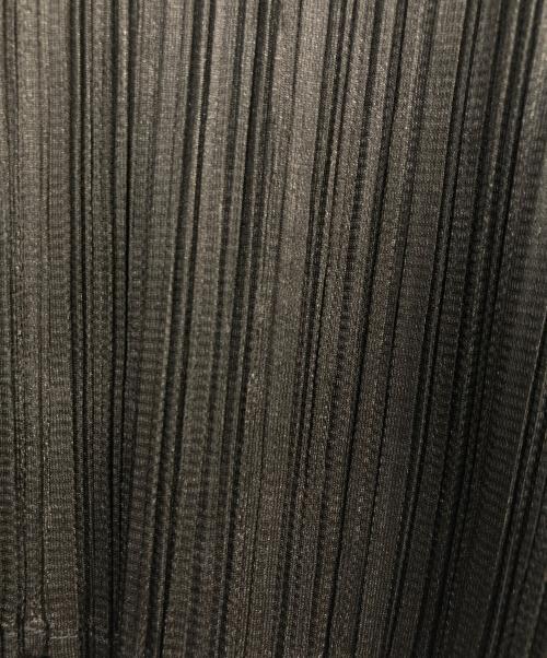 PLEATS PLEASE（プリーツプリーズ）PLEATS PLEASE (プリーツプリーズ) ハイネック半袖プリーツカットソー ブラウン サイズ:4の古着・服飾アイテム
