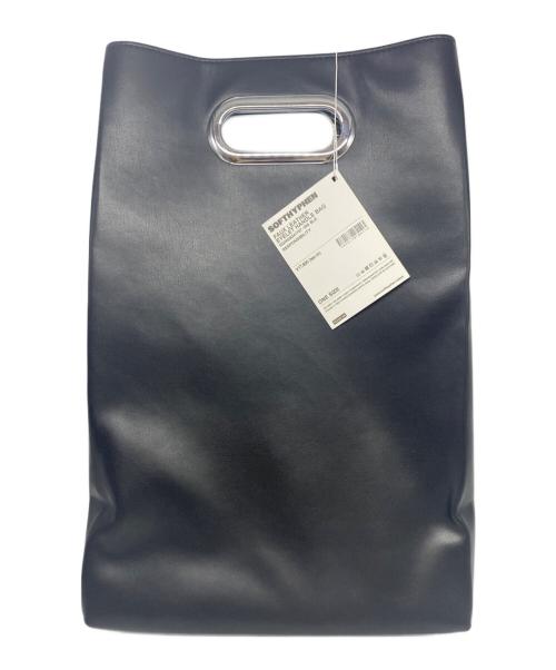 SOFTHYPHEN（ソフトハイフン）SOFTHYPHEN (ソフトハイフン) FAUX LEATHER EYELET HANDLE BAG ブラック 未使用品の古着・服飾アイテム