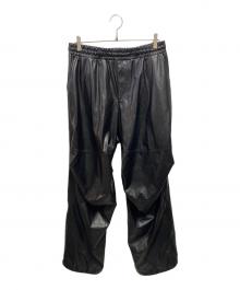 DIESEL（ディーゼル）の古着「P-MARTY-LTHフェイクレザーパンツ」｜ブラック