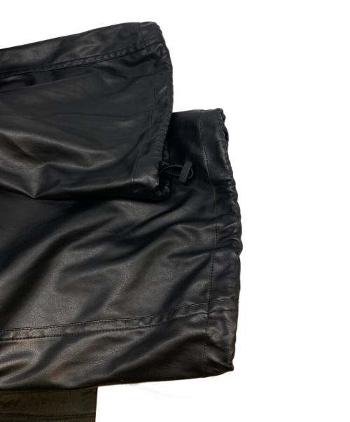 DIESEL（ディーゼル）DIESEL (ディーゼル) P-MARTY-LTHフェイクレザーパンツ ブラック サイズ:48の古着・服飾アイテム