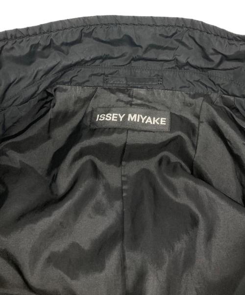 ISSEY MIYAKE（イッセイミヤケ）ISSEY MIYAKE (イッセイミヤケ) パッカリングジャケット ブラック サイズ:4の古着・服飾アイテム