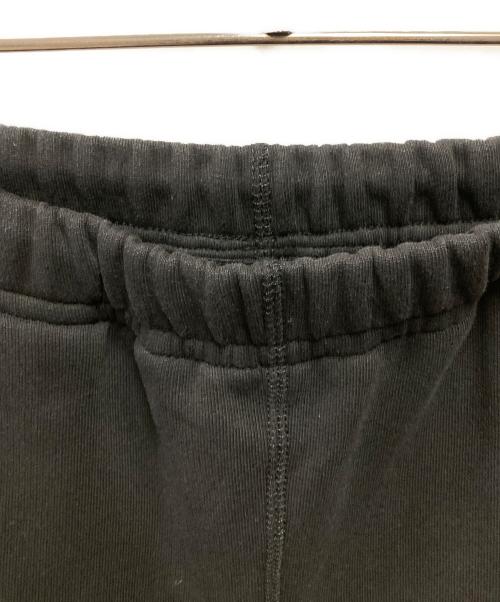 MONCLER（モンクレール）MONCLER (モンクレール) UNDEFEATED (アンディフィーテッド) PANTALONE ジーニアス サイドロゴ 裏起毛 スウェットパンツ ブラック サイズ:Ｓの古着・服飾アイテム