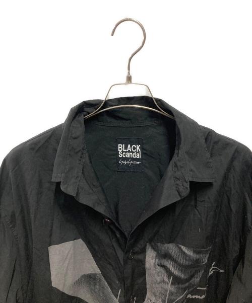 BLACK Scandal Yohji Yamamoto（ブラックスキャンダルヨウジヤマモト）BLACK Scandal Yohji Yamamoto (ブラックスキャンダルヨウジヤマモト) スタッフシャツ 手繋ぎ ブラック サイズ:Lの古着・服飾アイテム