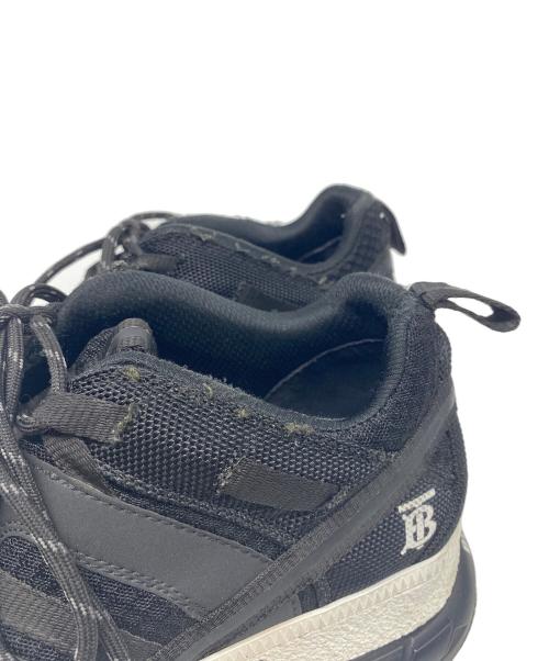 BURBERRY（バーバリー）BURBERRY (バーバリー) メッシュヌバックユニオンスニーカー ブラック サイズ:39 1/2の古着・服飾アイテム