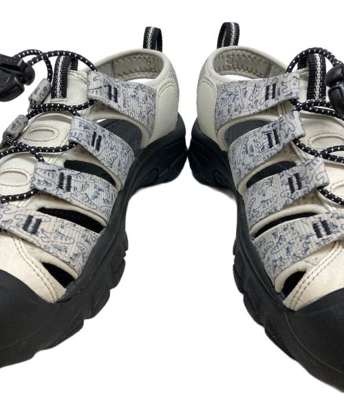 KEEN（キーン）KEEN (キーン) NEWPORT RETRO グレー サイズ:28の古着・服飾アイテム