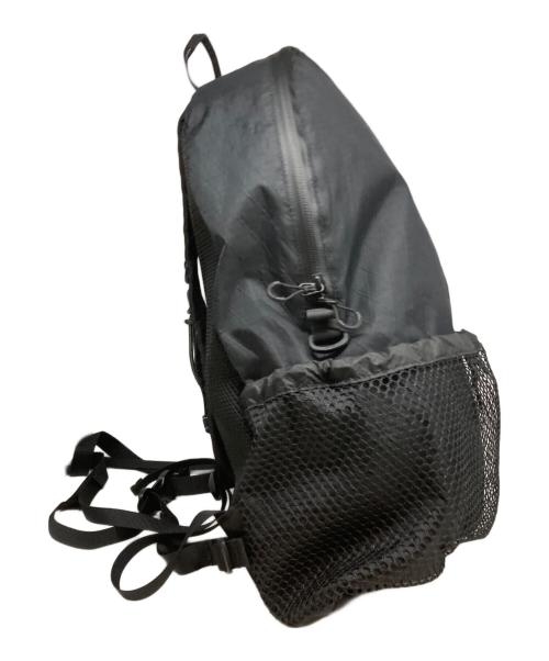 and wander（アンドワンダー）and wander (アンドワンダー) X-Pac 20L daypack ブラックの古着・服飾アイテム