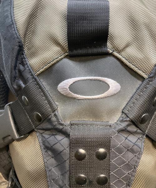 OAKLEY（オークリー）OAKLEY (オークリー) 00's ICON RCバックパック グレーの古着・服飾アイテム