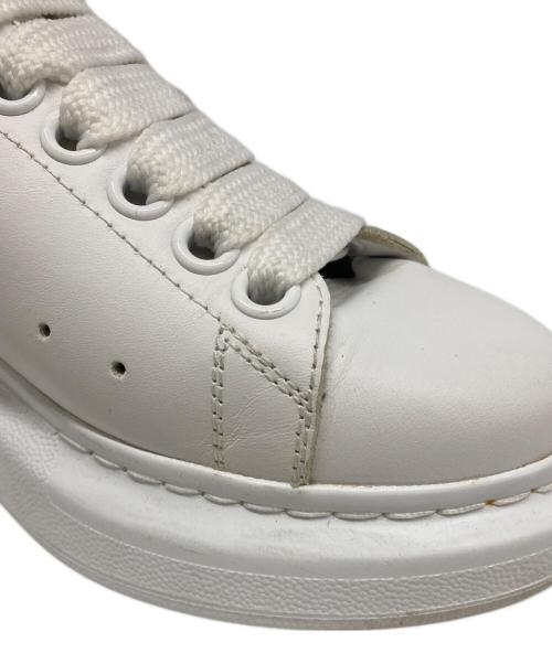 ALEXANDER McQUEEN（アレキサンダーマックイーン）ALEXANDER McQUEEN (アレキサンダーマックイーン) スニーカー ホワイト サイズ:36の古着・服飾アイテム