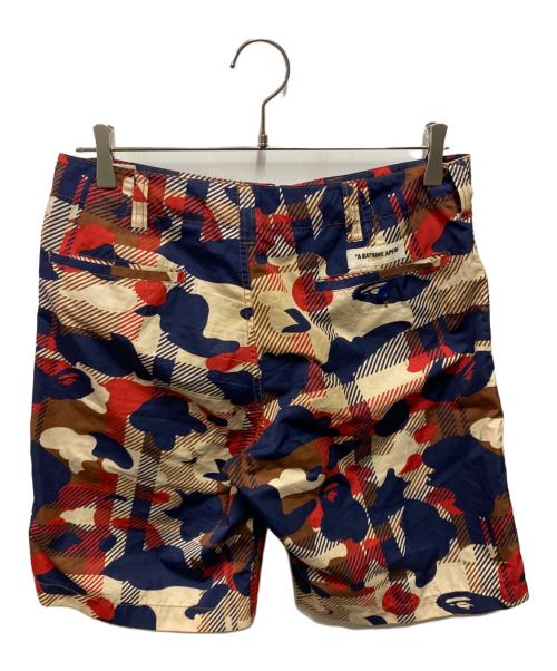 A BATHING APE（アベイシングエイプ）A BATHING APE (アベイシングエイプ) カモ柄ハーフパンツ レッド×ネイビー サイズ:Ｓの古着・服飾アイテム