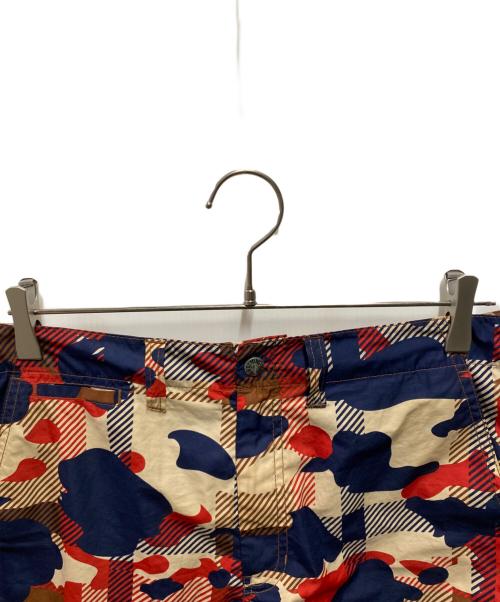 A BATHING APE（アベイシングエイプ）A BATHING APE (アベイシングエイプ) カモ柄ハーフパンツ レッド×ネイビー サイズ:Ｓの古着・服飾アイテム