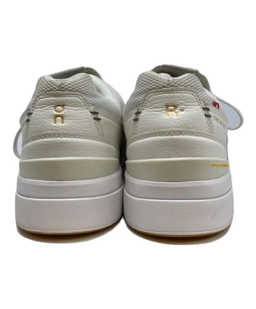 on（オン）On (オン) THE ROGER Centre Court ホワイト サイズ:26の古着・服飾アイテム