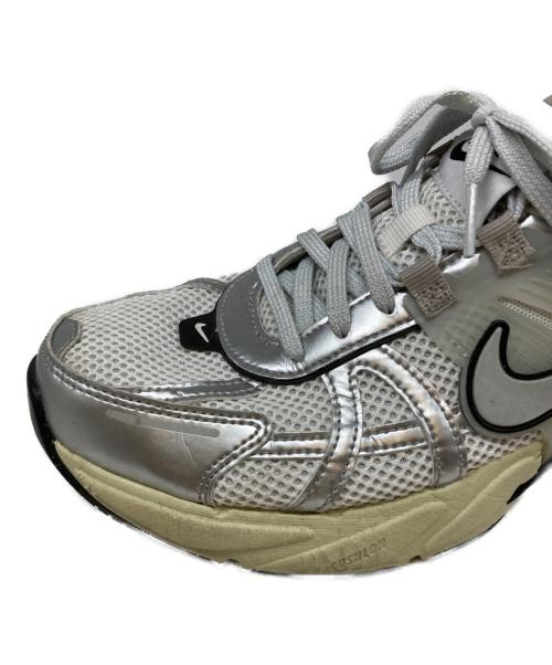NIKE（ナイキ）NIKE (ナイキ) スニーカー ホワイト サイズ:27.5㎝の古着・服飾アイテム