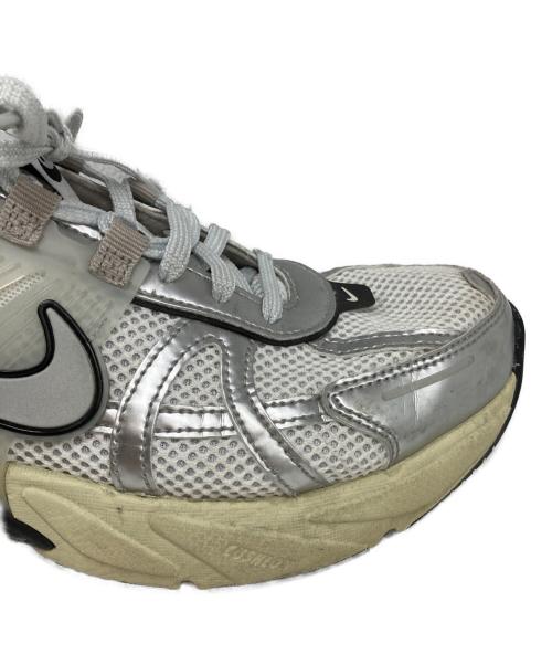 NIKE（ナイキ）NIKE (ナイキ) スニーカー ホワイト サイズ:27.5㎝の古着・服飾アイテム