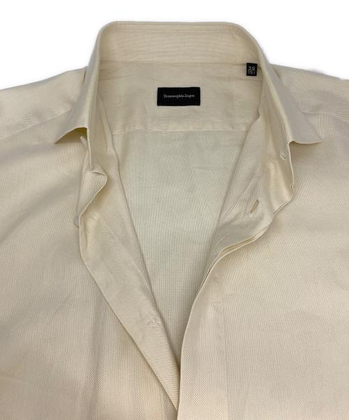 ERMENEGILDO ZEGNA（エルメネジルド・ゼニア）ERMENEGILDO ZEGNA (エルメネジルド・ゼニア) tailored fit シャツ ベージュ サイズ:Ｍの古着・服飾アイテム