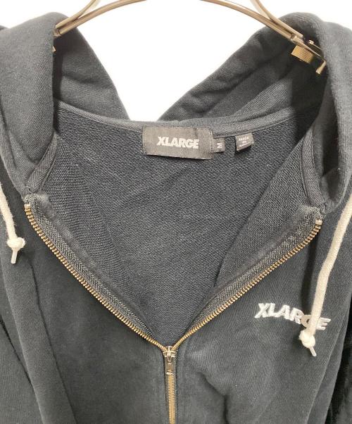 X-LARGE（エクストララージ）X-LARGE (エクストララージ) STANDARD LOGO ZIP HOODED SWEATSHIRT ブラック サイズ:Lの古着・服飾アイテム