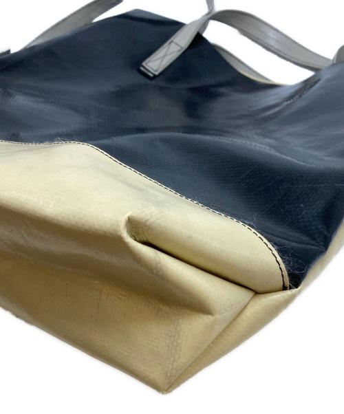 FREITAG（フライターグ）FREITAG  (フライターグ) MAURICE  2WAYバッグ ブラック×アイボリーの古着・服飾アイテム