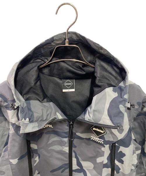 F.C.R.B.（エフシーレアルブリストル）F.C.R.B. (エフシーレアルブリストル) TOUR JACKET グレー サイズ:Sの古着・服飾アイテム