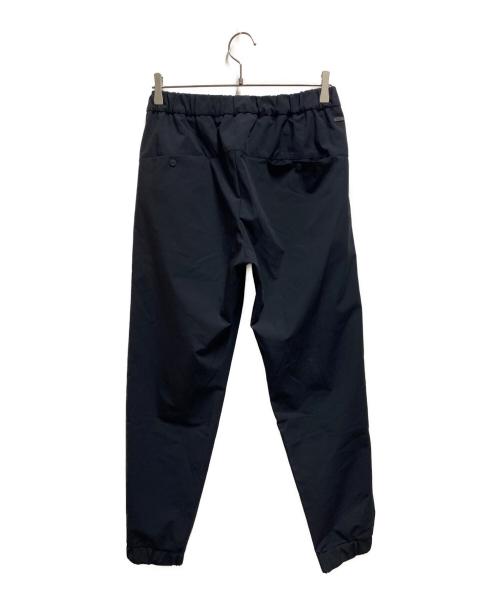HERNO（ヘルノ）HERNO (ヘルノ) Laminarウォーターレペレントストレッチナイロン1プリーツシャーリングリブパンツ ネイビー サイズ:Ｓの古着・服飾アイテム