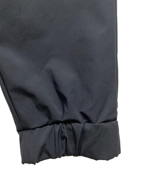 HERNO（ヘルノ）HERNO (ヘルノ) Laminarウォーターレペレントストレッチナイロン1プリーツシャーリングリブパンツ ネイビー サイズ:Ｓの古着・服飾アイテム