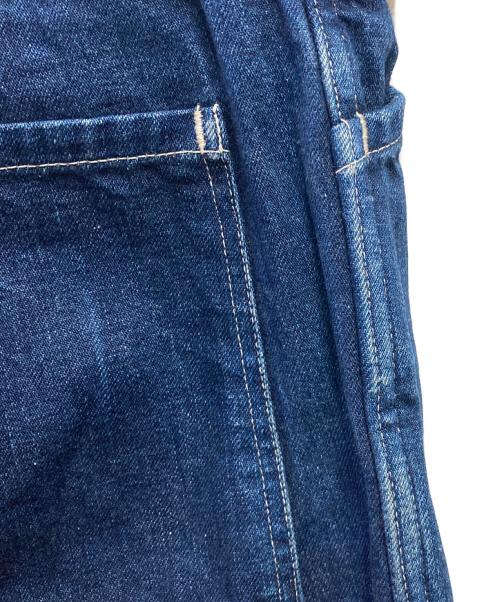 COMOLI（コモリ）COMOLI (コモリ) ベルベットデニムパンツ インディゴの古着・服飾アイテム