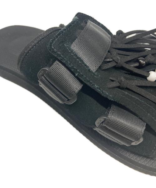 suicoke（スイコック）suicoke (スイコック) フリンジ ストラップ サンダル ブラック サイズ:27の古着・服飾アイテム