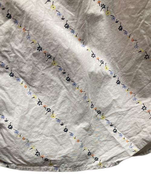 GANNI（ガニー）GANNI (ガニー) パフスリーブ花柄ワンピース グレー サイズ:34の古着・服飾アイテム