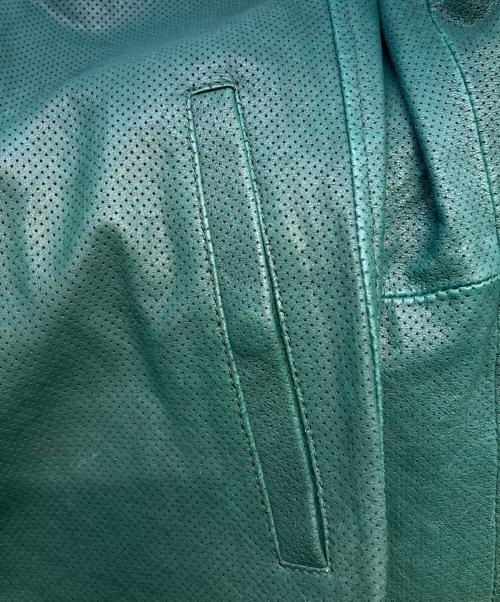 EMPORIO ARMANI（エンポリオアルマーニ）EMPORIO ARMANI  (エンポリオアルマーニ) パンチングレザージャケット グリーン サイズ:50の古着・服飾アイテム