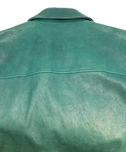 EMPORIO ARMANI（エンポリオアルマーニ）EMPORIO ARMANI  (エンポリオアルマーニ) パンチングレザージャケット グリーン サイズ:50の古着・服飾アイテム