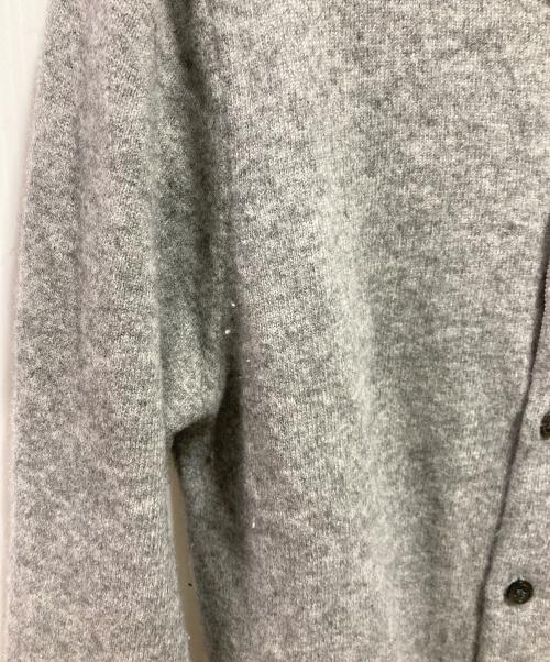 PLAY COMME des GARCONS（プレイコムデギャルソン）PLAY COMME des GARCONS (プレイコムデギャルソン) ハートロゴウールカーディガン グレー サイズ:Mの古着・服飾アイテム