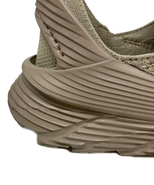 HOKA（ホカ）HOKA (ホカ) RESTORE TC ベージュ サイズ:27の古着・服飾アイテム