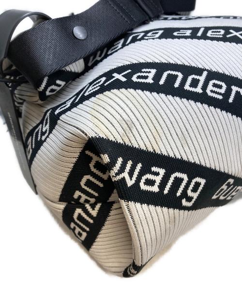 ALEXANDER WANG（アレキサンダー・ワン）ALEXANDER WANG (アレキサンダー・ワン) ジャガードロゴニットバッグ ホワイトの古着・服飾アイテム