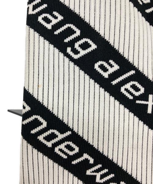 ALEXANDER WANG（アレキサンダー・ワン）ALEXANDER WANG (アレキサンダー・ワン) ジャガードロゴニットバッグ ホワイトの古着・服飾アイテム