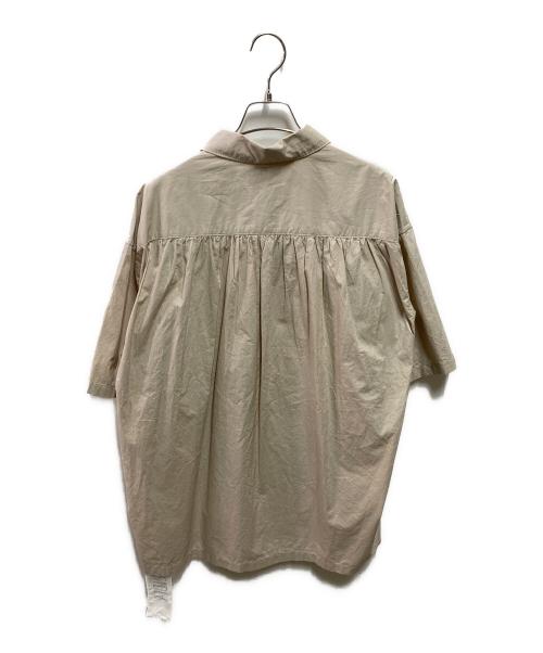 EDIFICE（エディフィス）EDIFICE (エディフィス) シャツ ベージュ サイズ:Ｍ 未使用品の古着・服飾アイテム