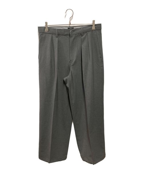 BEAMS（ビームス）BEAMS (ビームス) Wide Slacks グレー サイズ:L 未使用品の古着・服飾アイテム