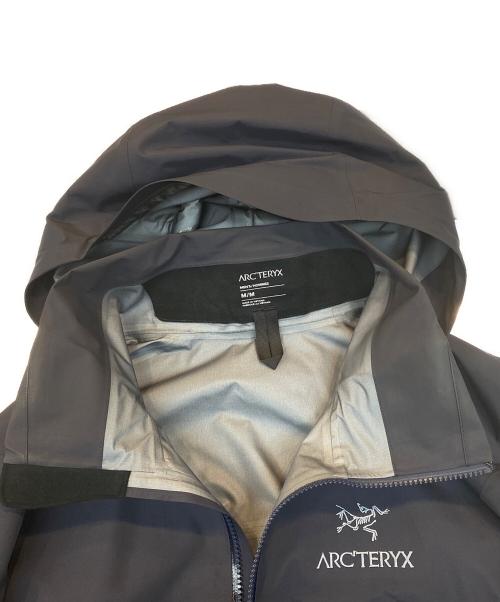 ARC'TERYX（アークテリクス）ARC'TERYX (アークテリクス) BETA AR JACKET ネイビー サイズ:Mの古着・服飾アイテム