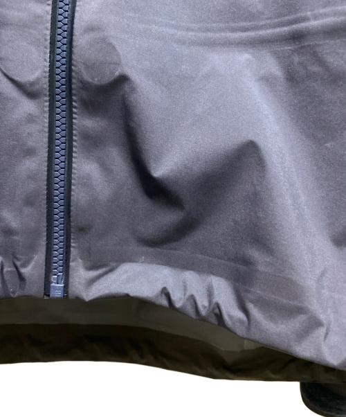 ARC'TERYX（アークテリクス）ARC'TERYX (アークテリクス) BETA AR JACKET ネイビー サイズ:Mの古着・服飾アイテム