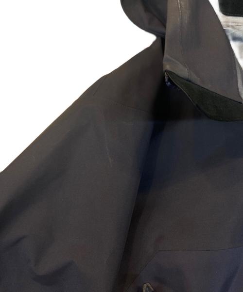 ARC'TERYX（アークテリクス）ARC'TERYX (アークテリクス) BETA AR JACKET ネイビー サイズ:Mの古着・服飾アイテム