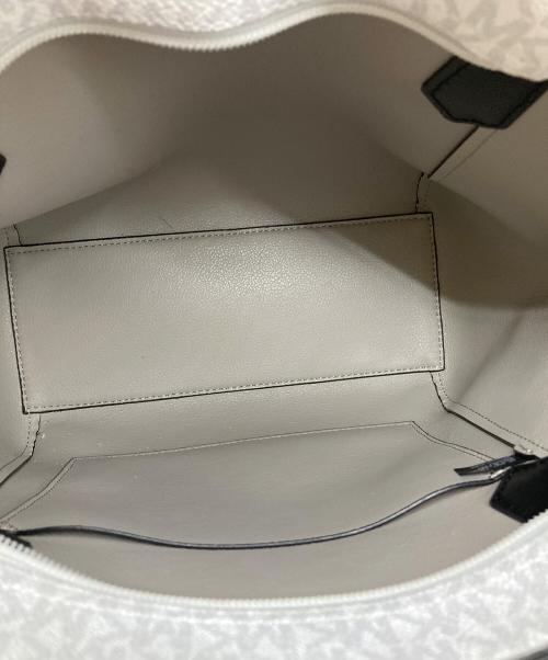 MICHAEL KORS（マイケルコース）MICHAEL KORS (マイケルコース) バッグ ホワイトの古着・服飾アイテム